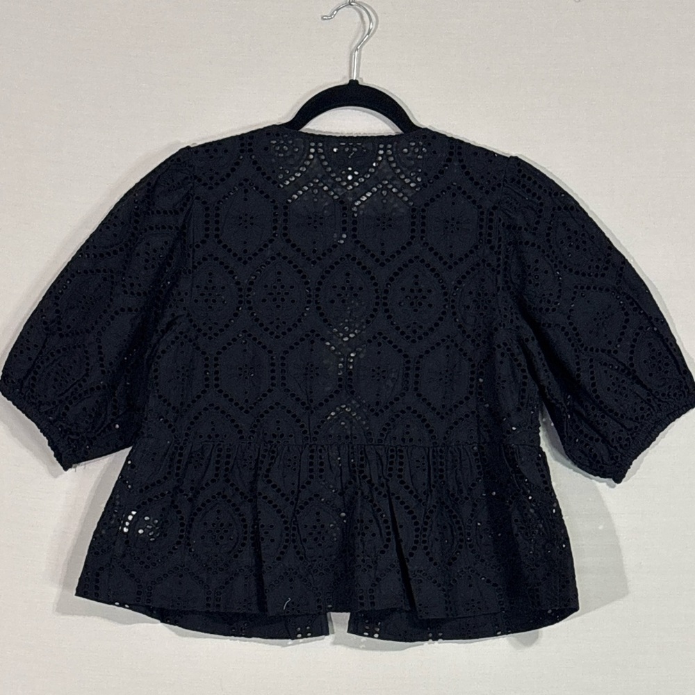 Evereve Elsie Eyelet Tie Front Blouse NWT Black Cotton Peplum Top S - Picture 3 of 5